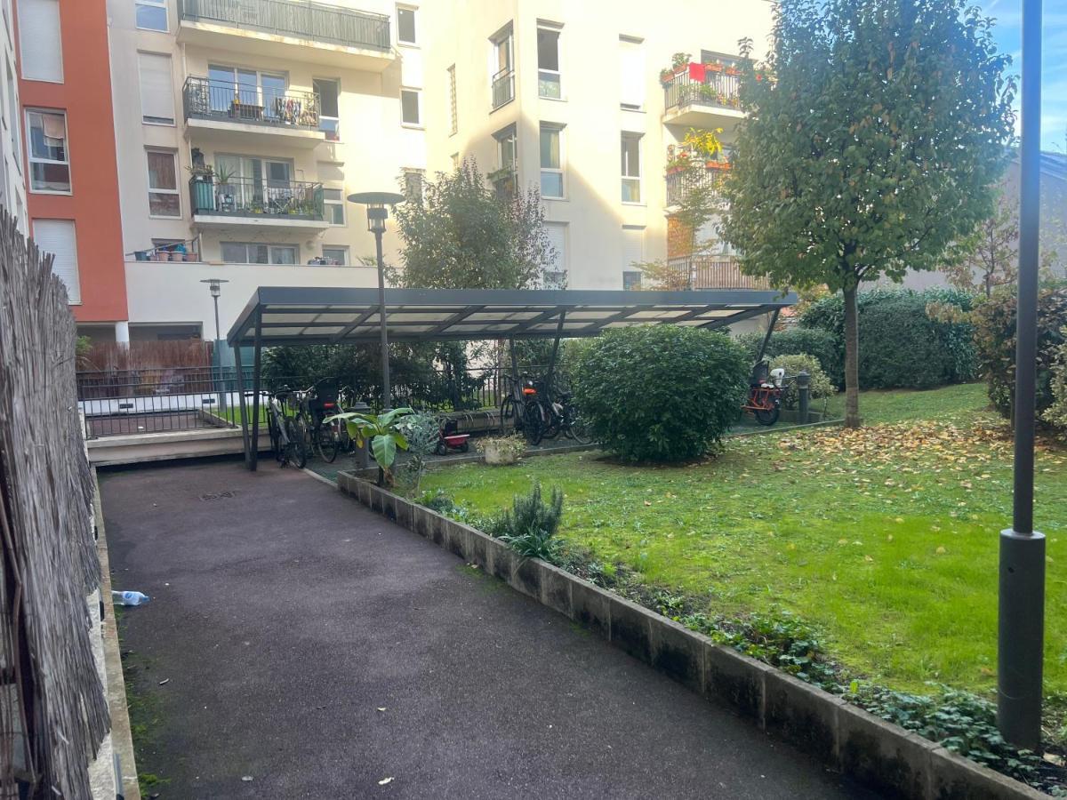 Live Like A Local Stylish 2Br With Balcony & Parking Apartment Saint-Denis  Exterior photo
