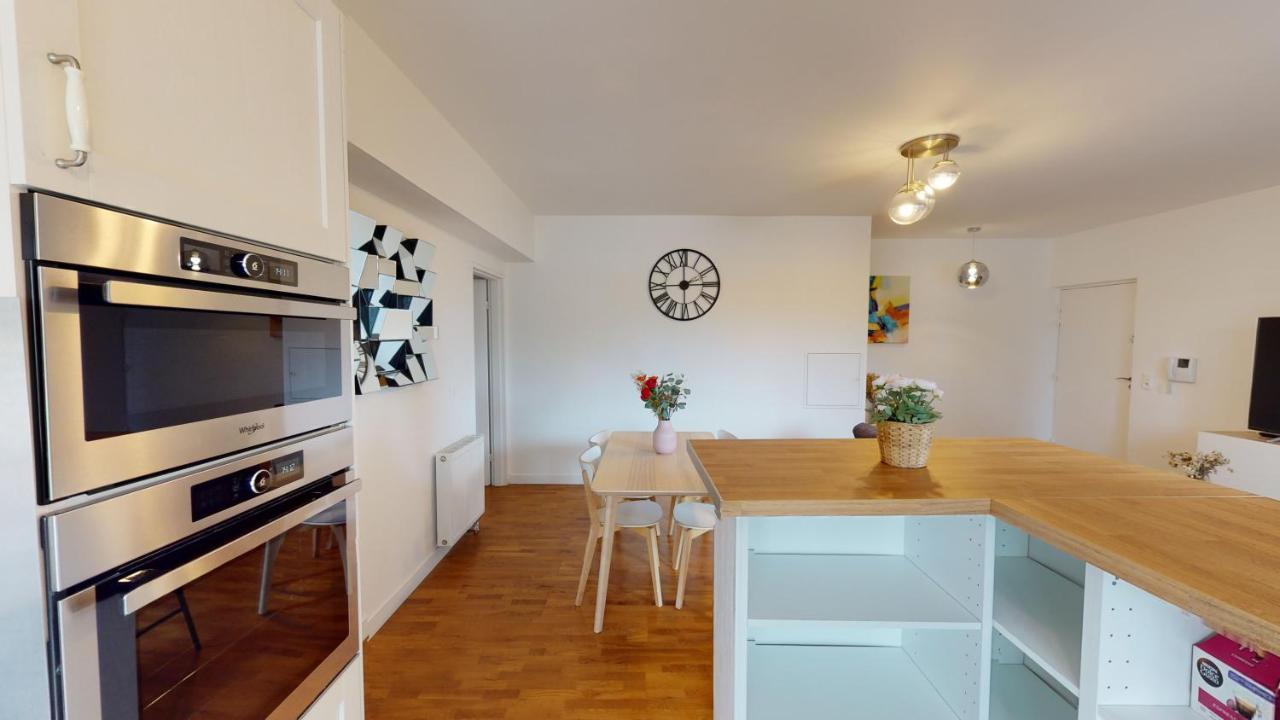 Live Like A Local Stylish 2Br With Balcony & Parking Apartment Saint-Denis  Exterior photo